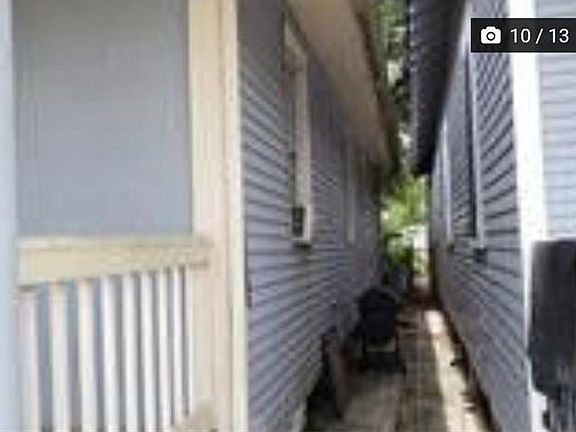 4th image of 1708 Desire St