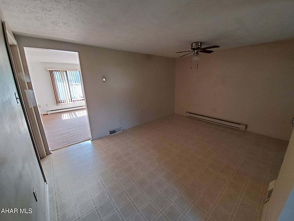 5th image of 226 Piedmont Dr