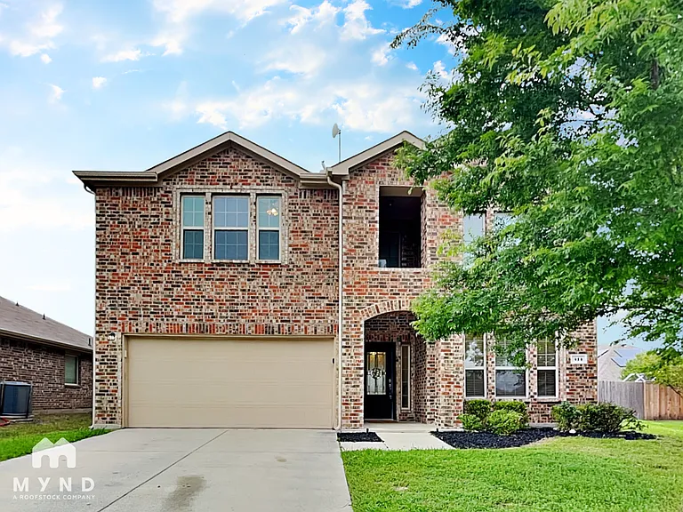 414 Jasmine Cir — Photo 1