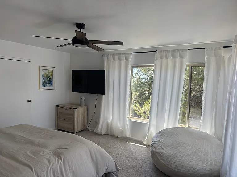 Hartzel Dr — Photo 8