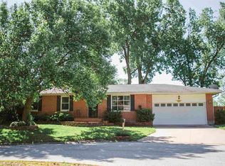 1221 S 26th St, Quincy, IL 62301