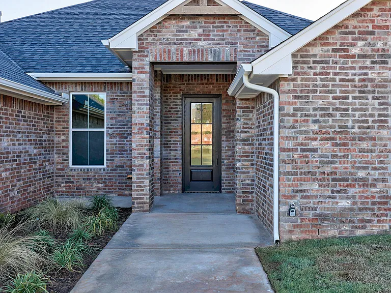 1811 Hollow Crest Ct — Photo 4