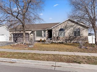 5244 W Shaggy Peak Dr, Riverton, UT 84096