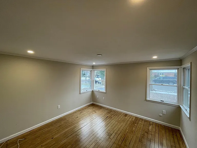 819 Rosewood Ave — Photo 8