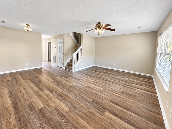 5th image of 3103 Brockhampton Ct