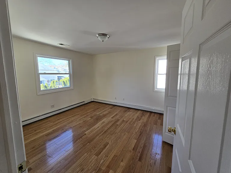 46 Adams Ave #2 — Photo 18