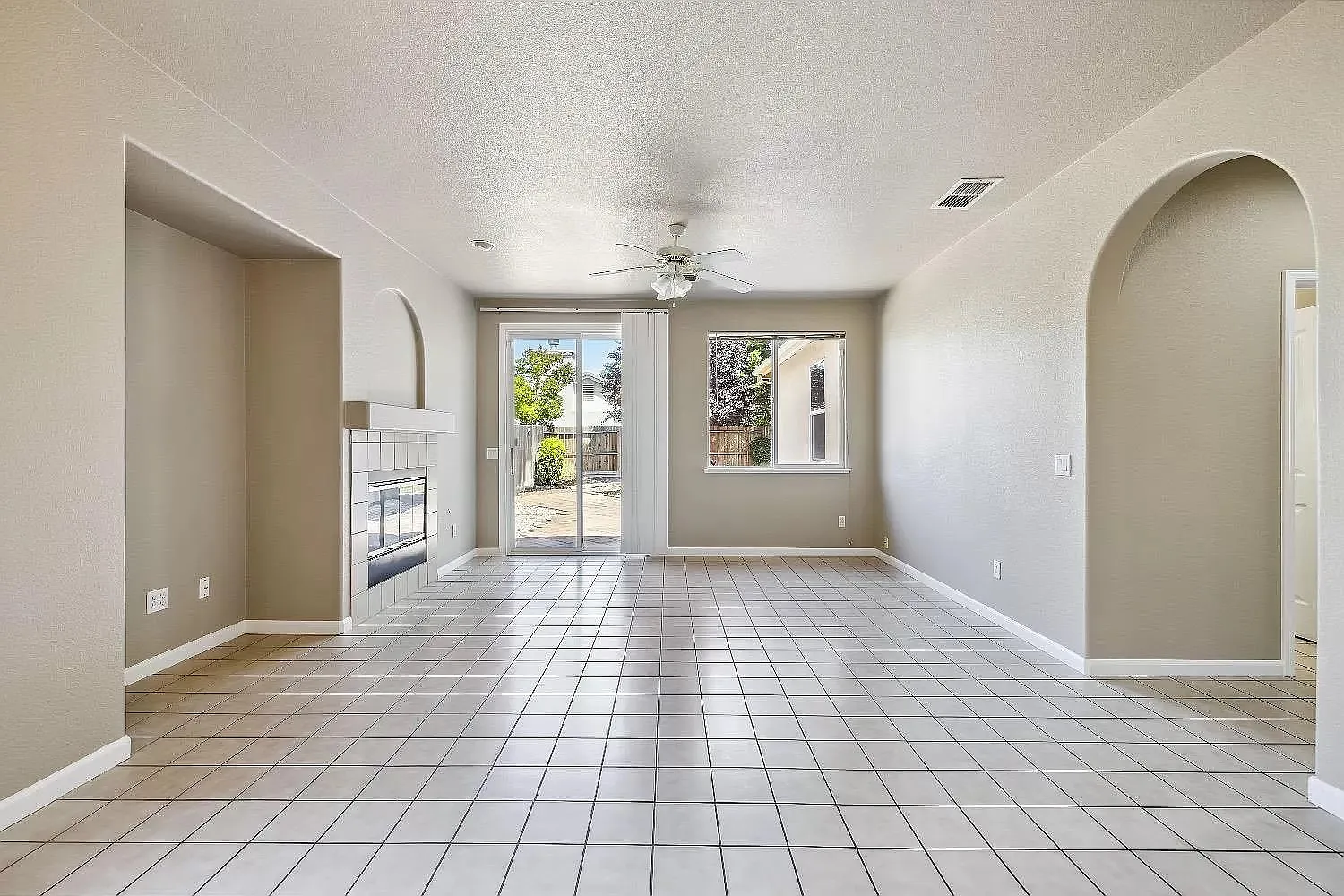 5468 Gracen Way — Photo 3