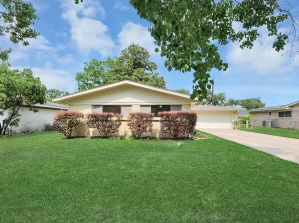1923 Springrock Ln, Houston, TX 77080