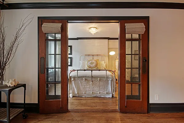 Rented by Corcoran | media 14