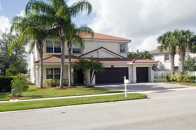 1st image of 4041 Bahia Isle Cir