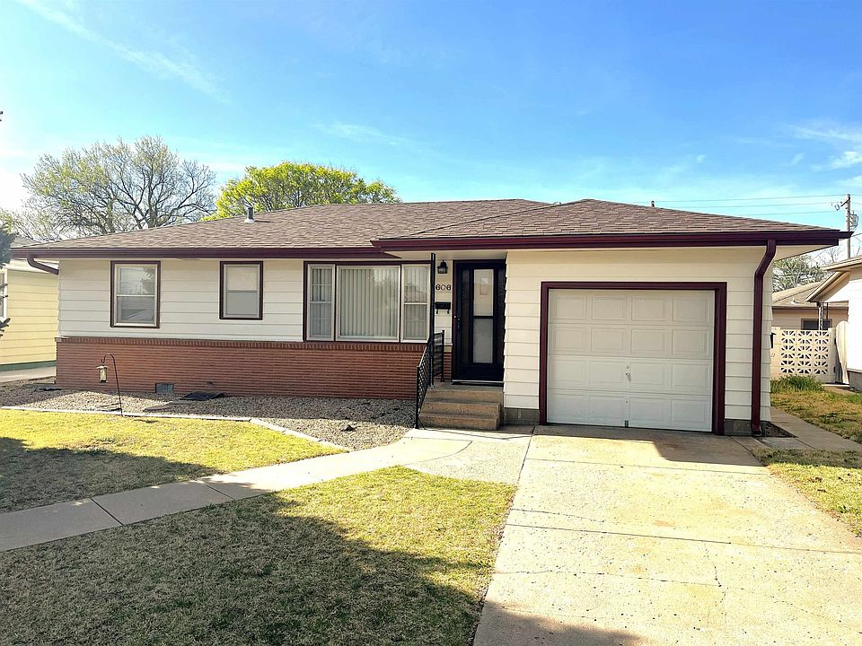 1st image of 606 E 16th St