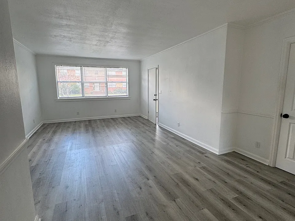 5452 Playa Way #1