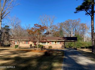 709 Circle Dr, Trent Woods, NC 28562