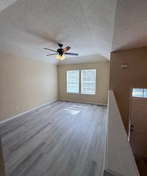 1024 N Cottage St — Photo 4