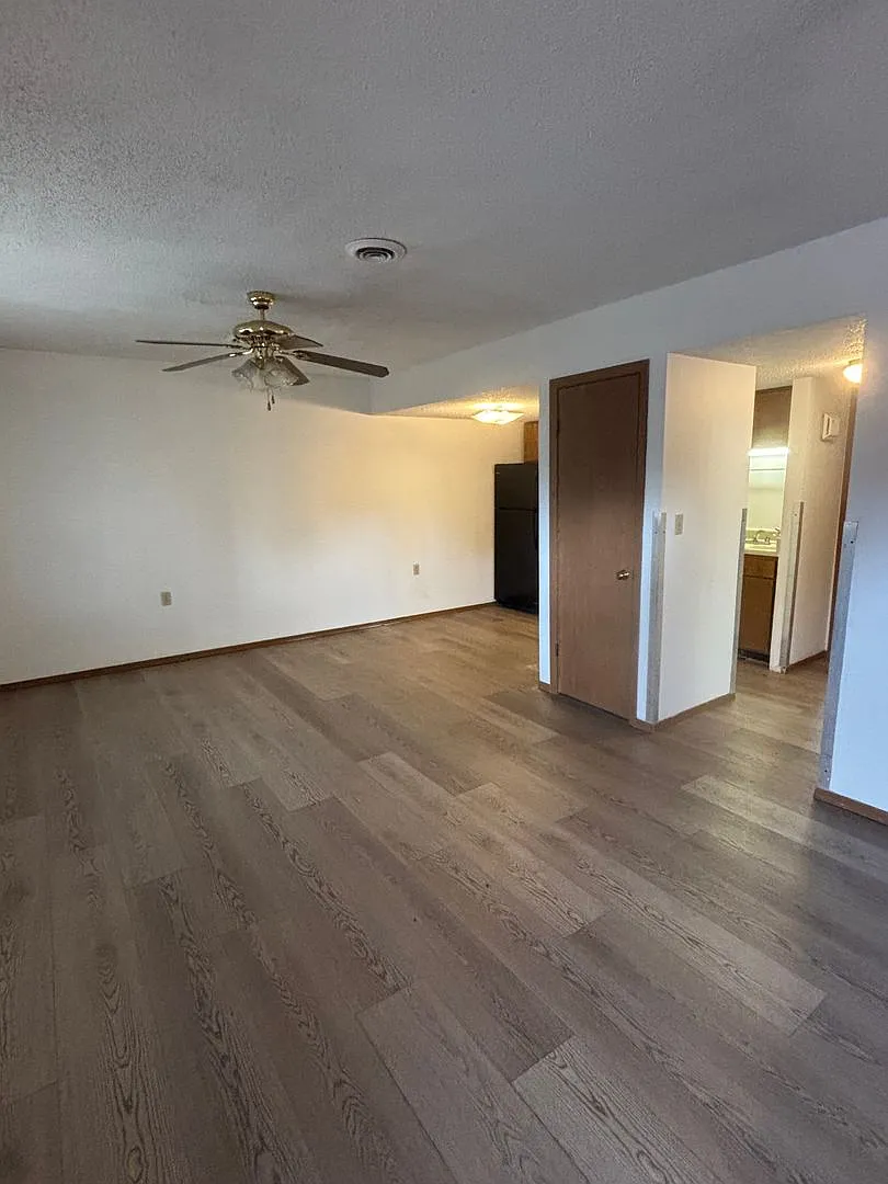 Tim Brooks - Shackleford Apartments — Photo 3