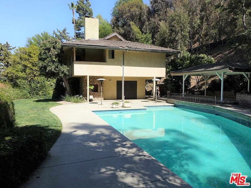 1st image of 1601 Lindamere Pl