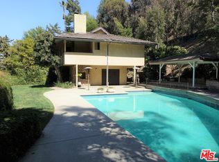 1601 Lindamere Pl, Los Angeles, CA 90077