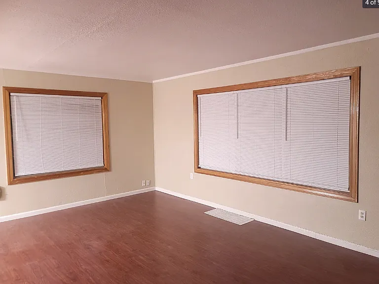 1407 Stevens Dr — Photo 7