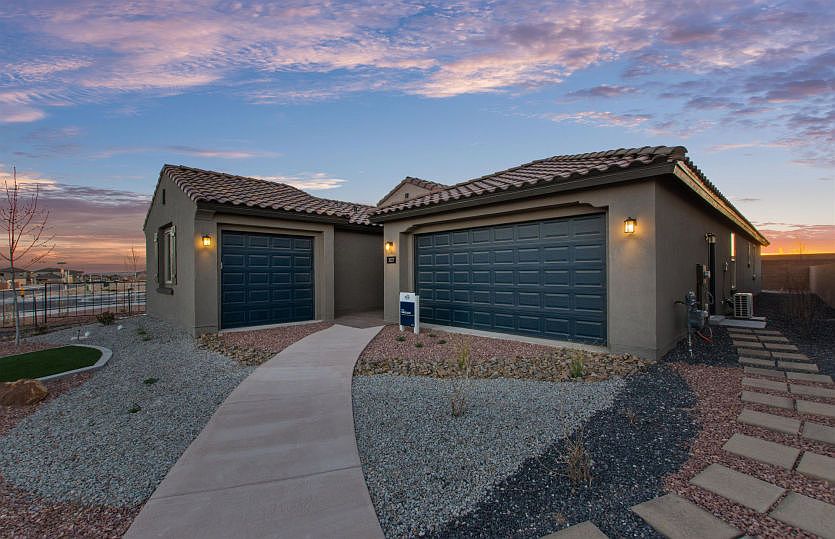 3-car garage Parklane model home at Los Diamantes.