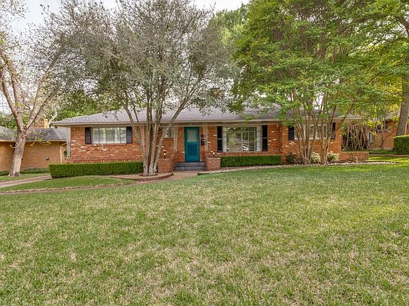 2nd image of 2816 Bonnywood Ln