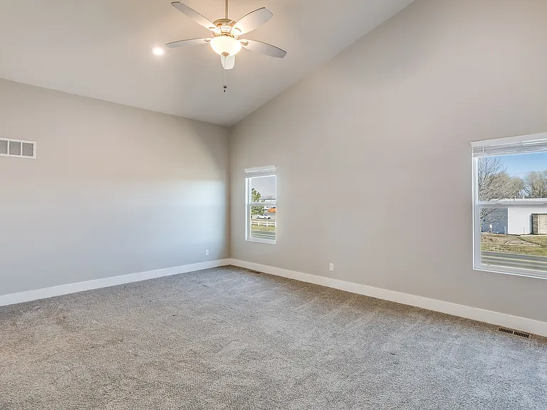 8833 W Haylee St — Photo 10