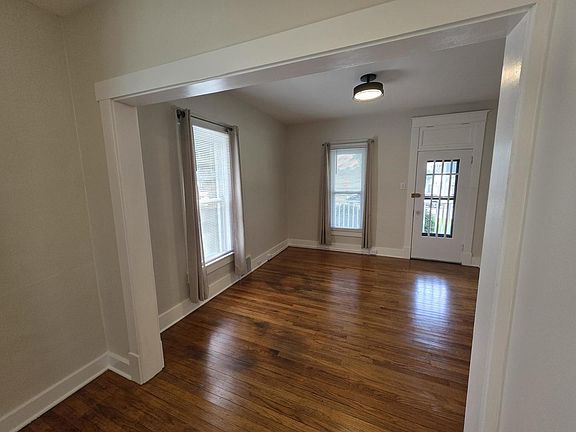 4th image of 2717 Elm St