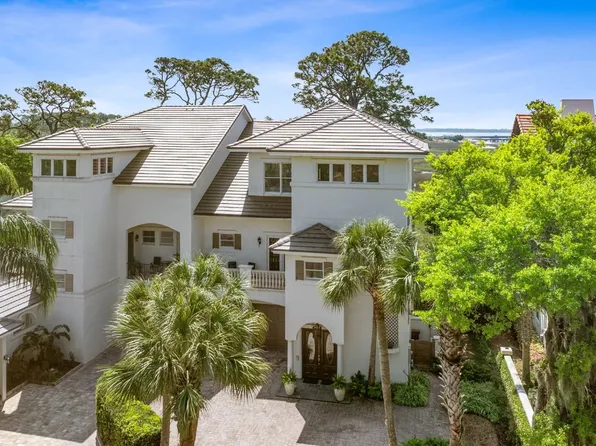 165 Long Point Dr, Fernandina Beach, FL 32034