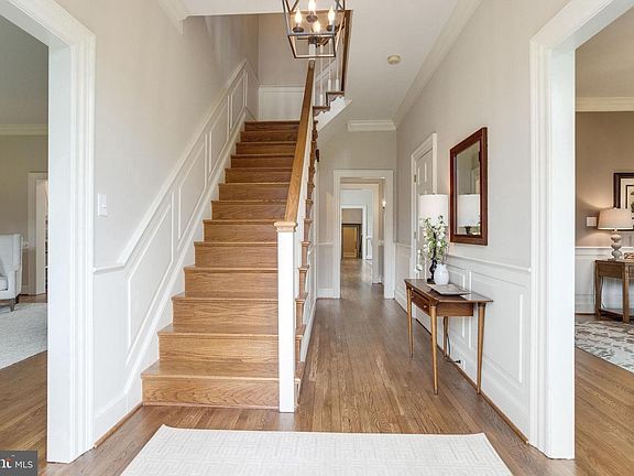 5th image of 9850 Palace Green Way