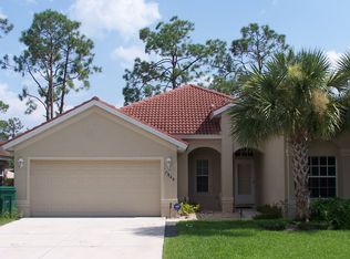 7048 Timberland Cir, Naples, FL 34109