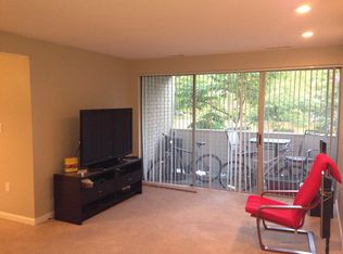 5600 Bloomfield Dr APT 104, Alexandria, VA 22312