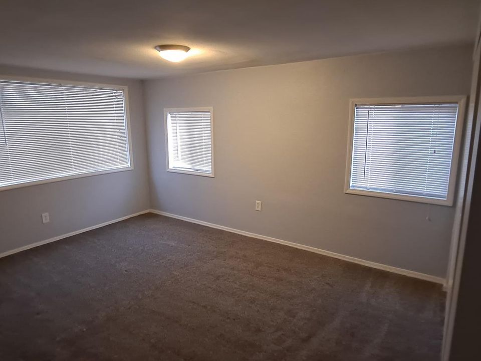 2nd image of 7413 E Earll Dr