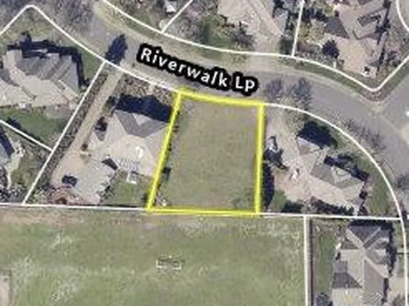 Riverwalk Loop, Eugene, OR 97401