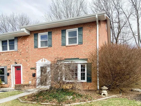 1825 Sussex Rd, Blacksburg, VA 24060