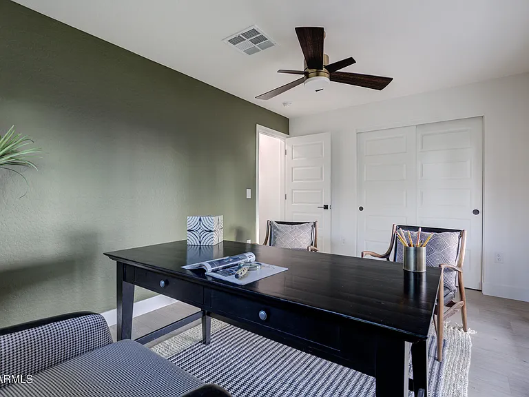 4235 N 35th Way — Photo 22