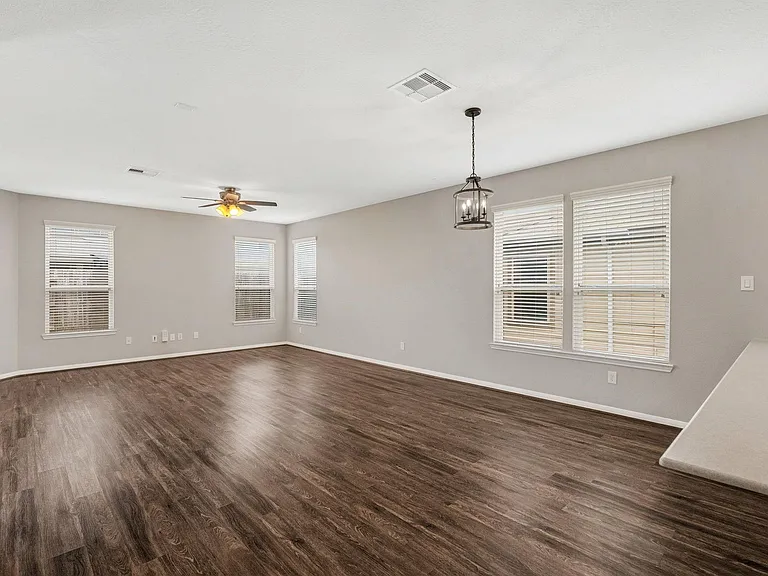 20810 Cullen Ranch Rd — Photo 11