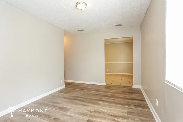 4523 Hercules Ave — Photo 5