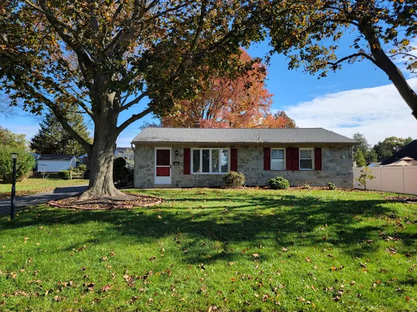 6311 High St, East Petersburg, PA 17520