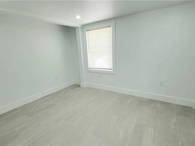 10671 Hampton St — Photo 15
