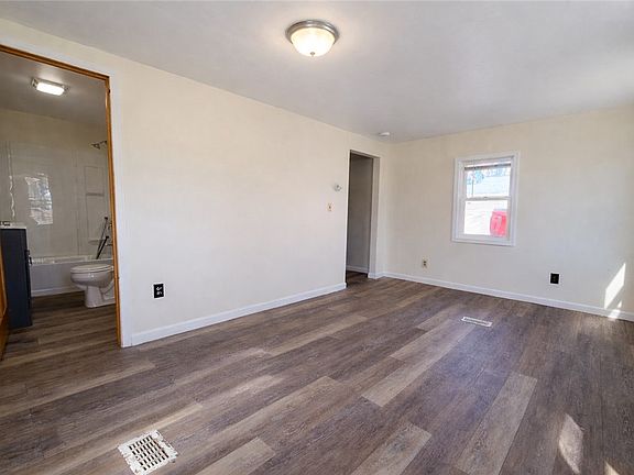 3rd image of 350 Waterloo Geneva Rd #10