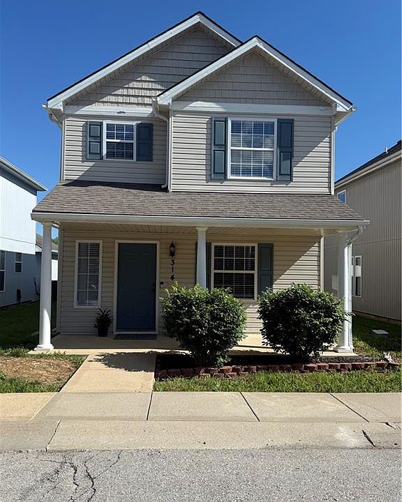1st image of 314 NE Coldwater Creek Dr