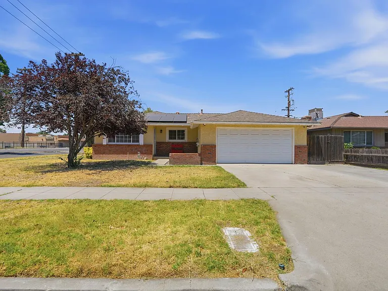 2519 E Buckingham Way — Photo 2