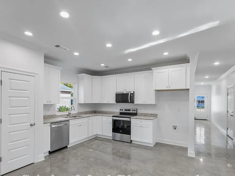 41361 Greystone Ln — Photo 3