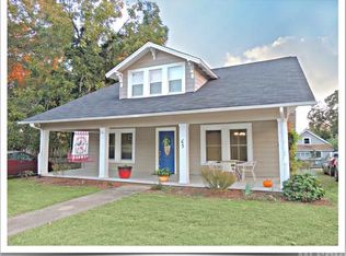 65 4th Ave NE, Taylorsville, NC 28681