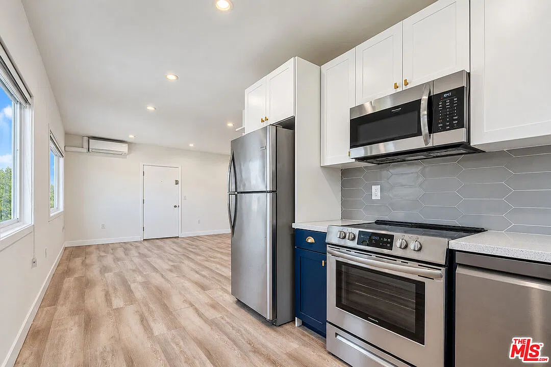 1 bed, 1.0 bath, 572 sqft, $2,695 — Photo 4