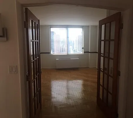 Rented by RELO REDAC INC. | media 14