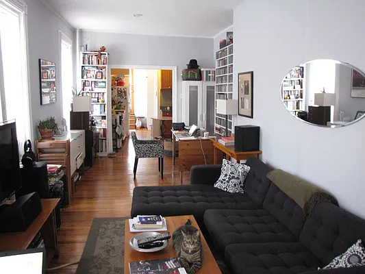 Rented by Realty Collective | media 18