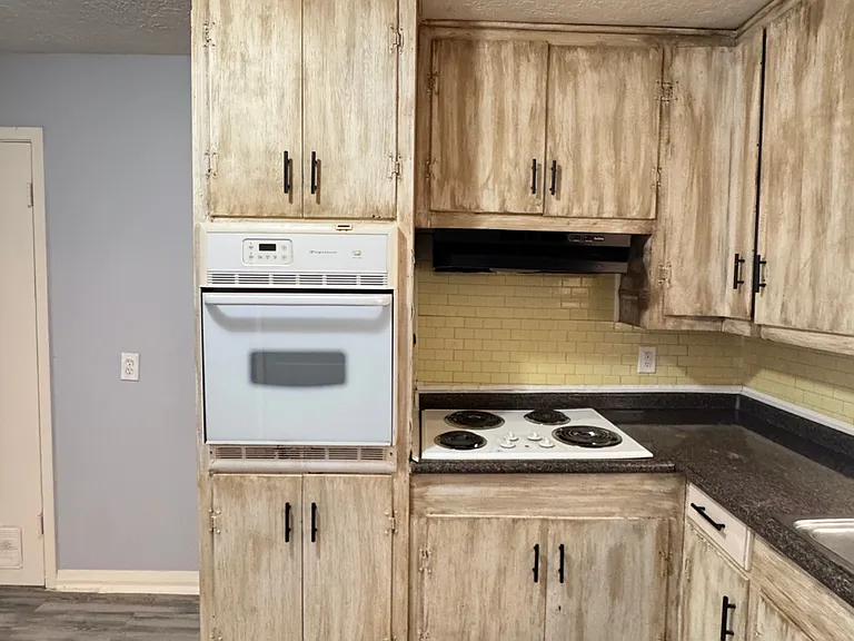 3270 Christopher St — Photo 10