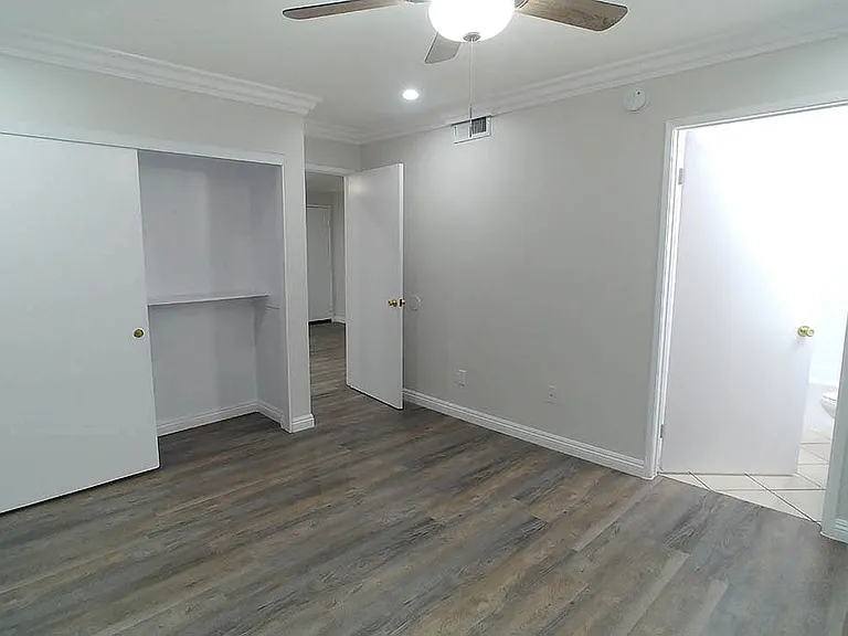 14242 Roscoe Blvd — Photo 41