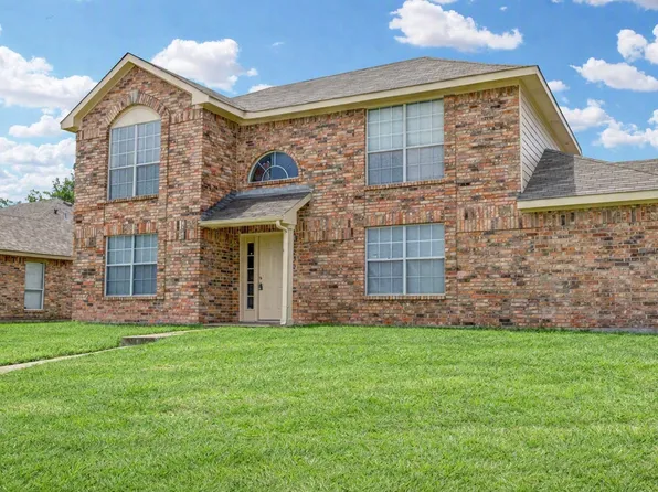 202 Lavender Dr, Cedar Hill, TX 75104