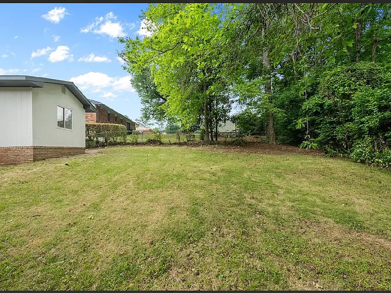615 Parkwood Dr — Photo 19
